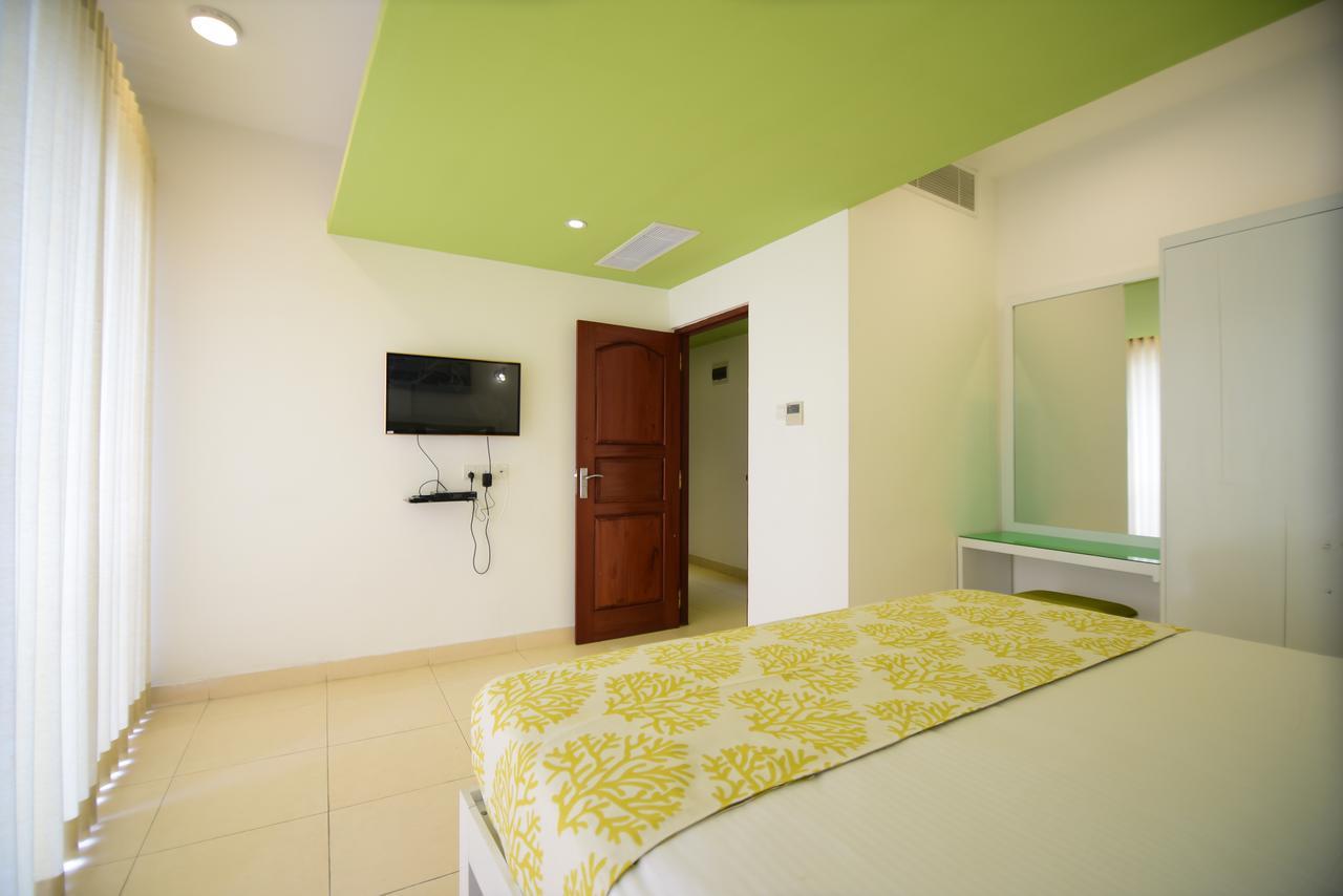 קולומבו Thilhara Days Inn מראה חיצוני תמונה