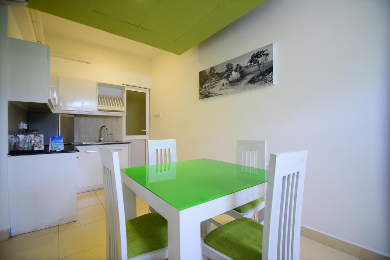 קולומבו Thilhara Days Inn מראה חיצוני תמונה