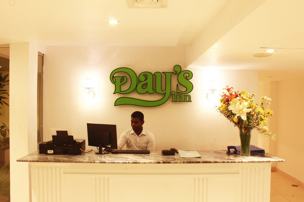 קולומבו Thilhara Days Inn מראה חיצוני תמונה
