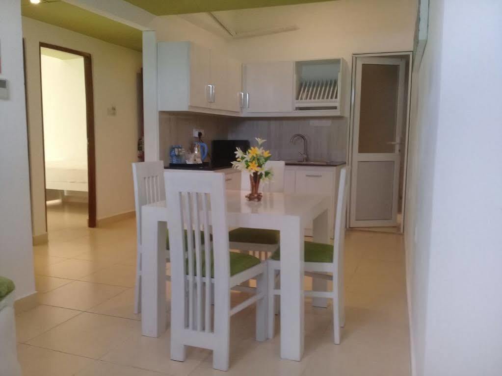 קולומבו Thilhara Days Inn מראה חיצוני תמונה